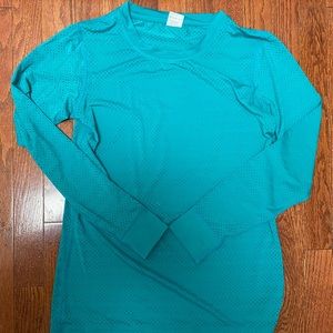 Zyia perforated long sleeved top